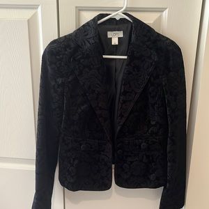 Cropped Velvet Textured women’s Blazer.  Size 4